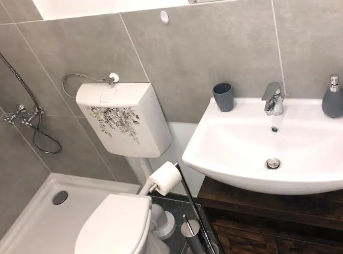 Gruene Oase Mit Balkon I Eg *